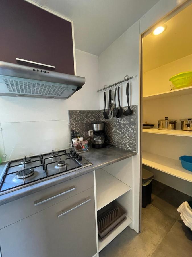 Chez Roger - Bungalow Climatise Avec Tv - 2 Chambres 4 Personnes Boofzheim Luaran gambar