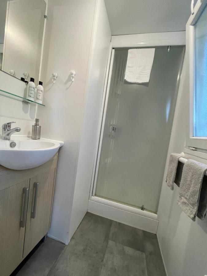 Chez Roger - Bungalow Climatise Avec Tv - 2 Chambres 4 Personnes Boofzheim Luaran gambar